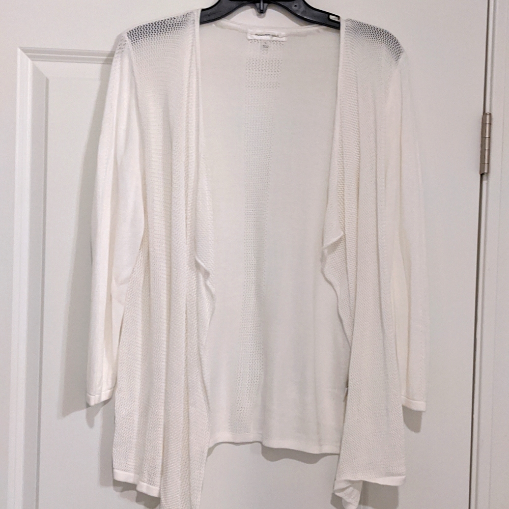 ~Flowy White Cardigan~
